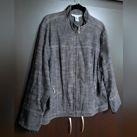 Mac +Jac Woman Black Denim Jacket - Picture 3 of 11